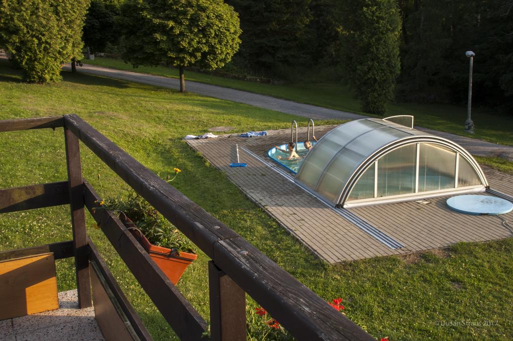Penzion Pohlednicka Hotel Benecko Buitenkant foto